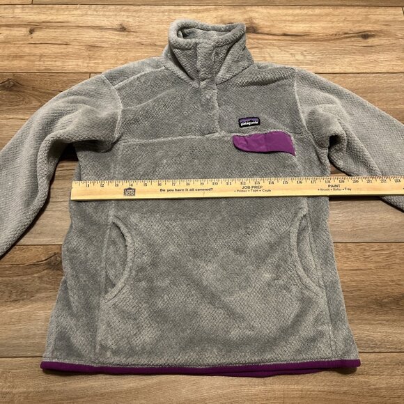 Women's Patagonia Snap T Fleece Jacket SZ Medium Gray Purple Pullover Logo - Picture 6 of 13